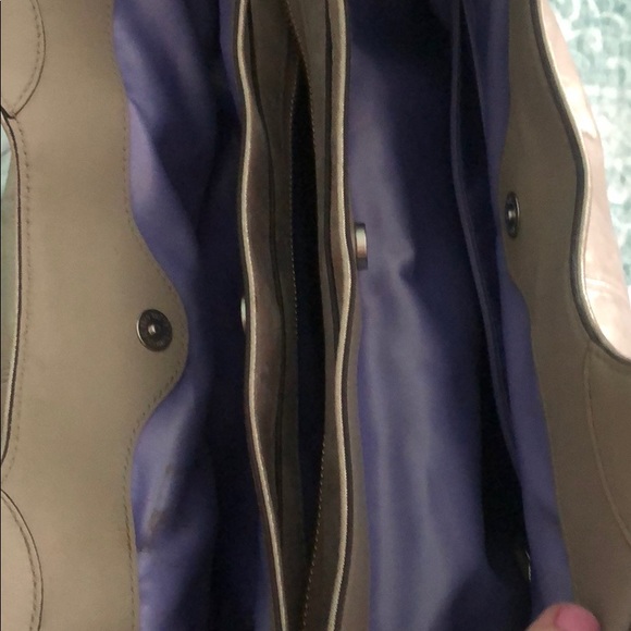 Coach purse - Picture 4 of 4